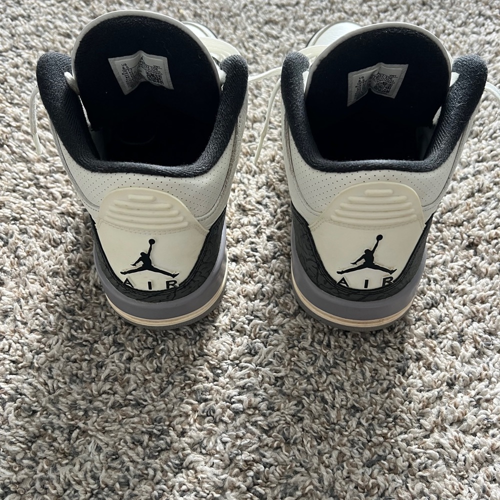 Jordan Nike Shoes - Picture 5 of 5